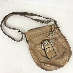B. Makowsky Pebble Gold Leather Crossbody Bag